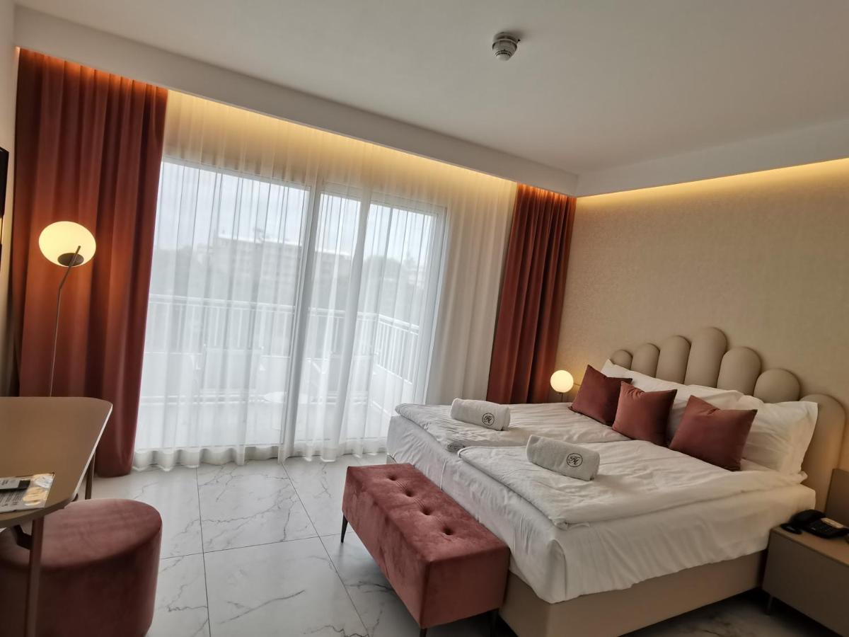 Hotel Astoria بيبيوني المظهر الخارجي الصورة